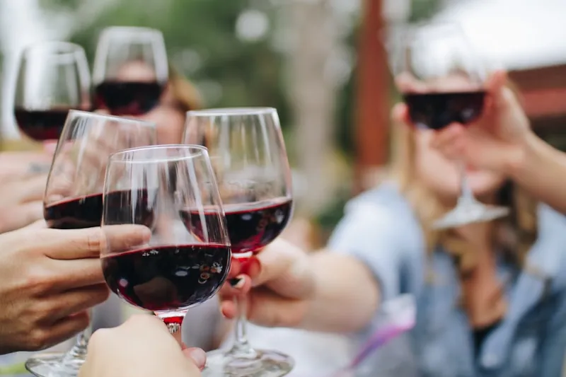 Bar à vins : organiser une dégustation entre amis